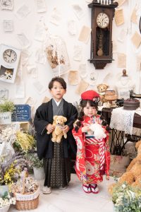名古屋のフォトスタジオで兄と妹の七五三兄弟写真実例