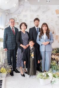 名古屋のフォトスタジオで七五三家族写真