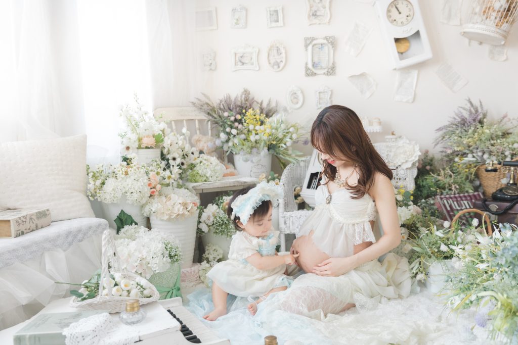 名古屋のマタニティフォト、スノーインの妊婦さんと上のお子さんのお写真