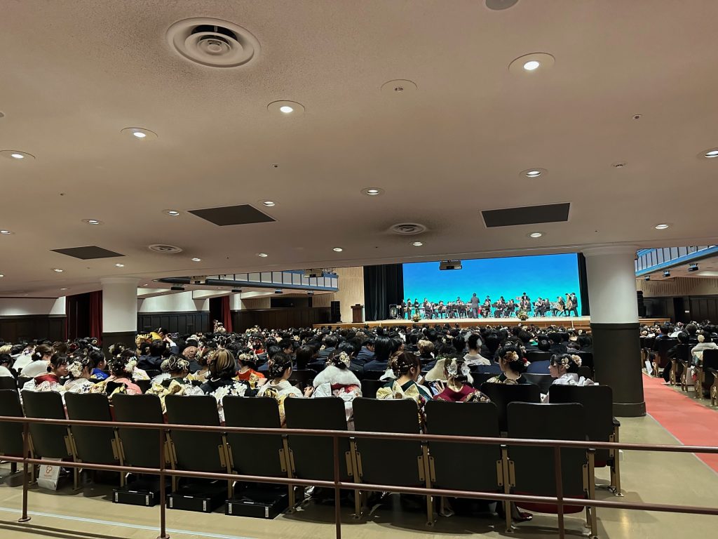名古屋市昭和区 成人式会場 名古屋市公会堂　式典の様子